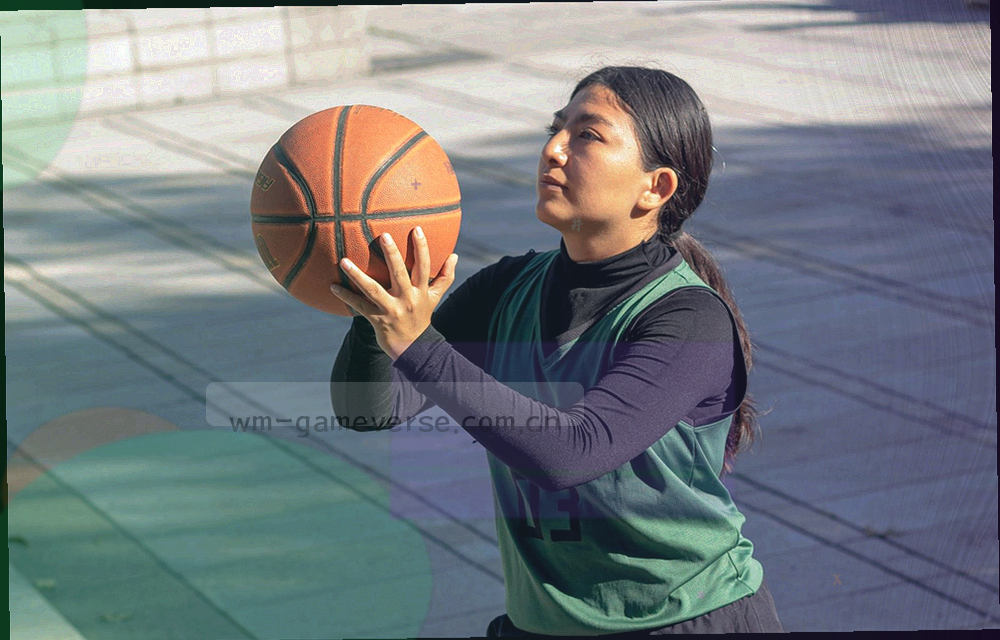 多人协作工作台俯拍特写，屏幕上显示攻略排期表与版本进度条